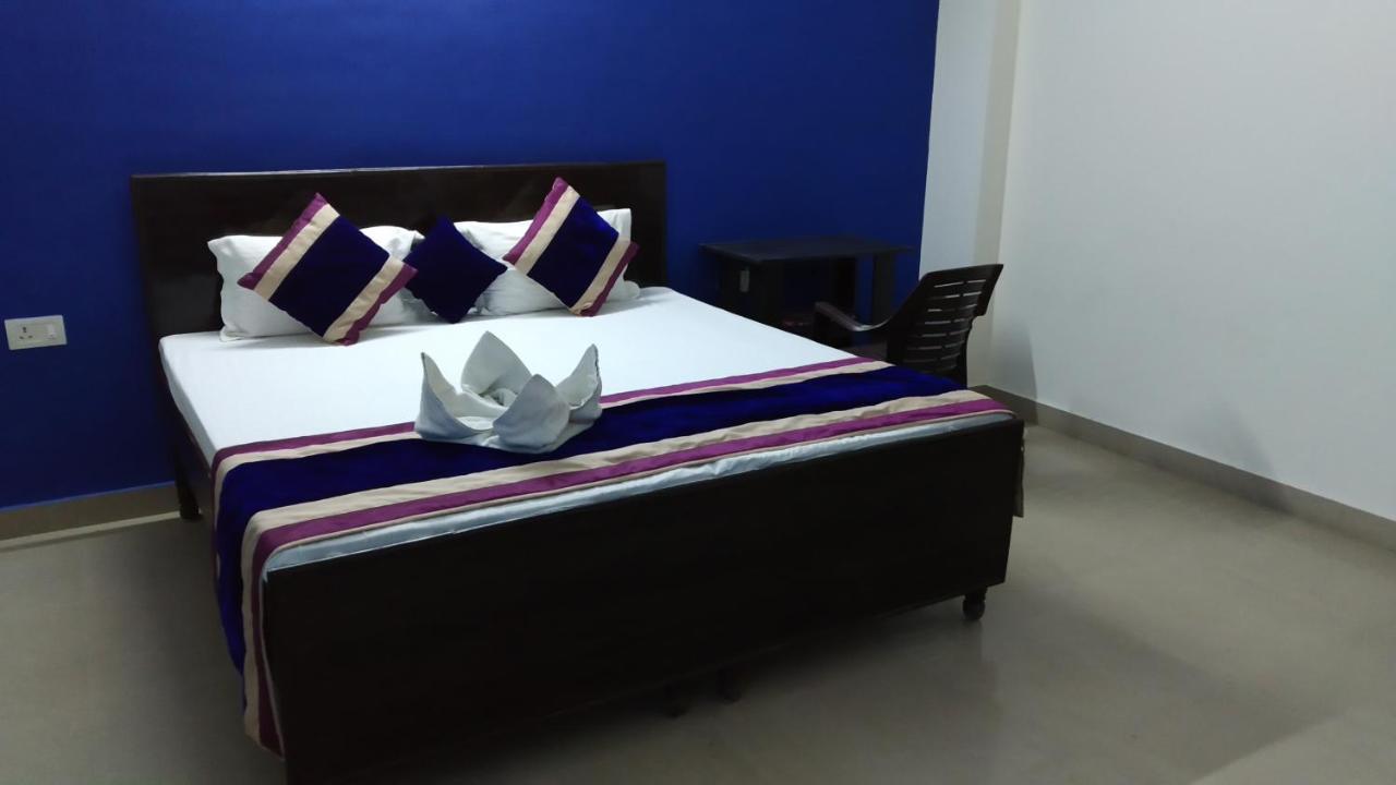 Sapphire Residency Noida Bagian luar foto